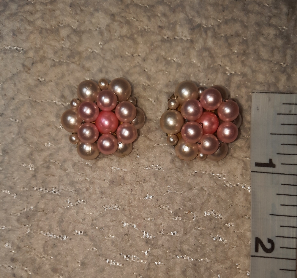 Faux white and pink pearl clip on earrings